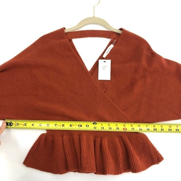 NWT Idem Ditto Rust Batwing Peplum Sweater Ribbed Open Back Top Size Small - Picture 10 of 11